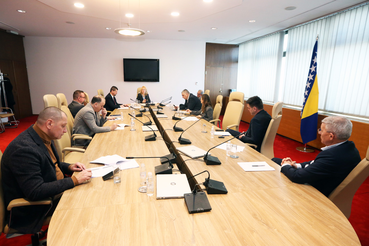 Чланови Заједничке комисије за економске реформе и развој ПСБиХ разговарали са представницима Агенције за унапређење страних инвестиција у БиХ